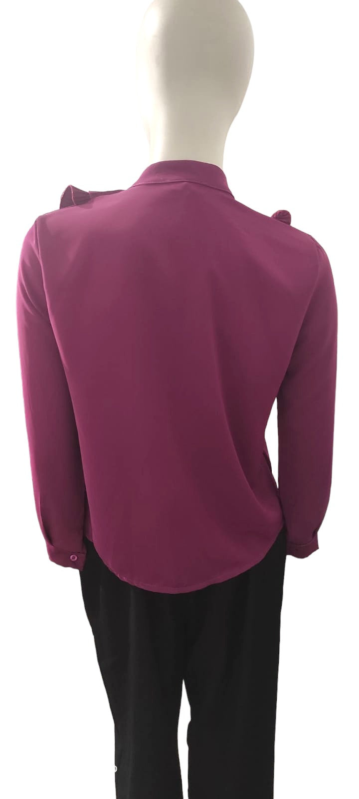 Ruffled blouse, long sleeves